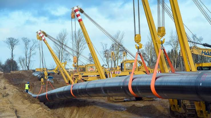 Россия и Германия подписывают соглашение о строительстве «Северного потока»