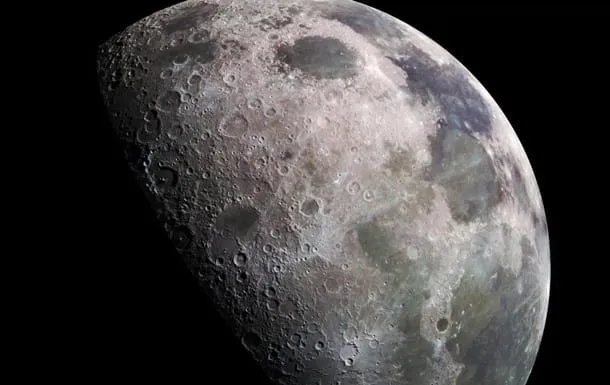 НАСА подтверждает наличие воды на Луне